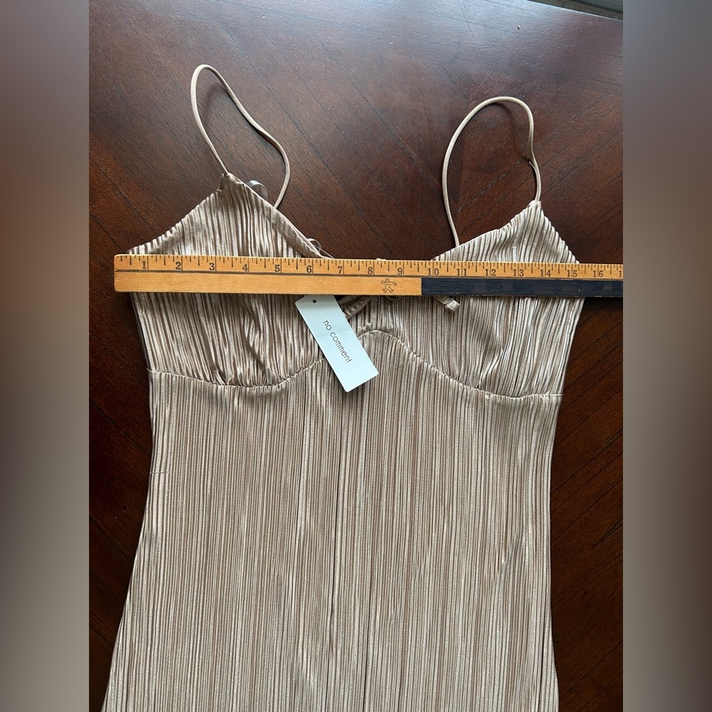 NEW NO comment Pleated Maxi Slip Dress in Champagne with Bow Detail - Picture 4 of 7